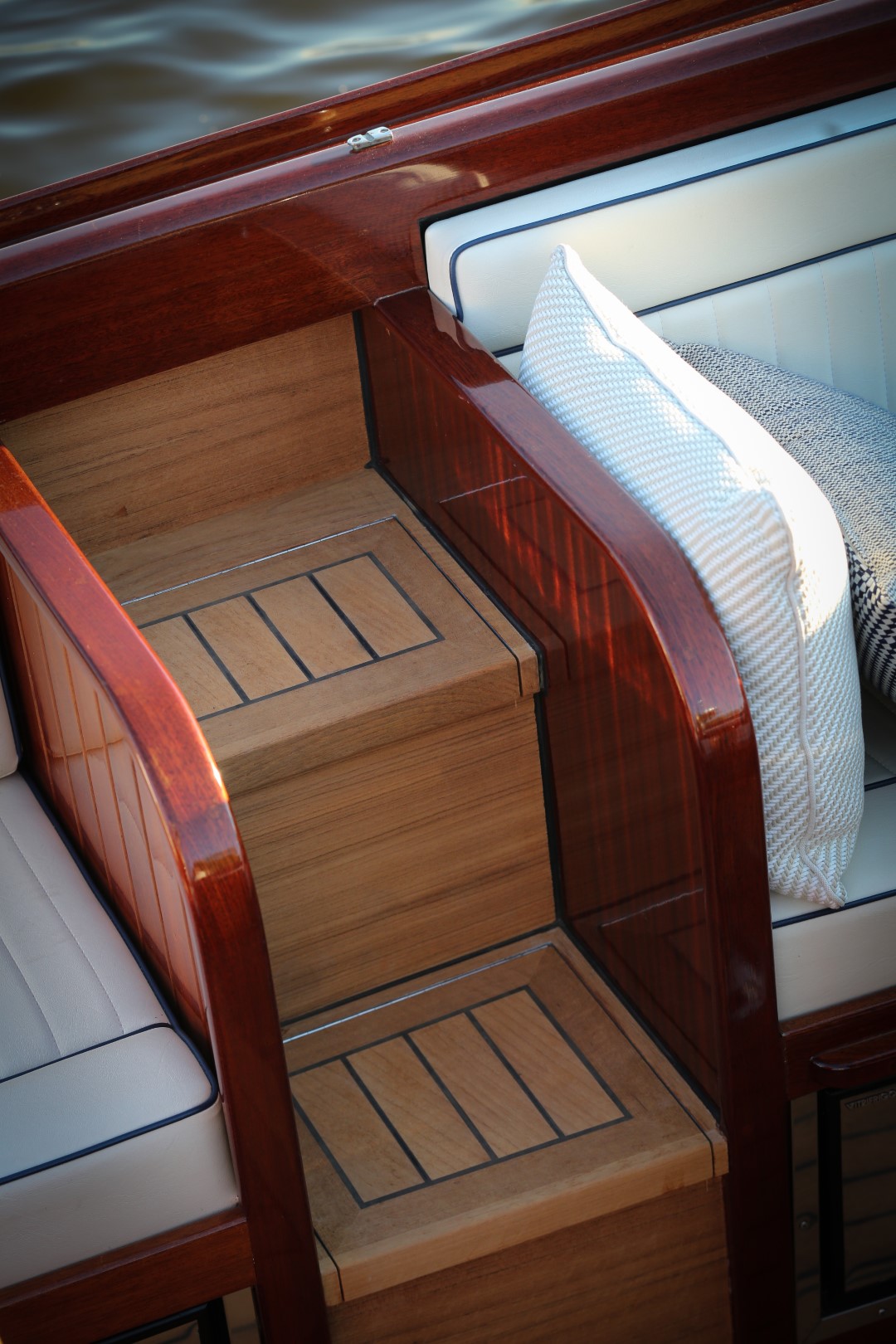 Interieur van de Brandaris Barkas 1100
